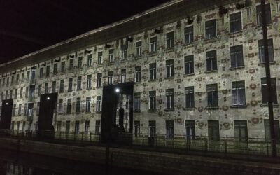 Visiter Le Bassin Des Lumières Lors De Votre Séjour À Bordeaux Dans Nos Gîtes De Charme De Chillac
